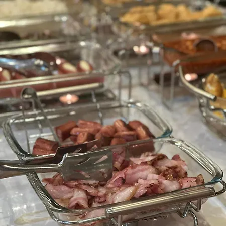 מלון Moura Mountain & בורובץ