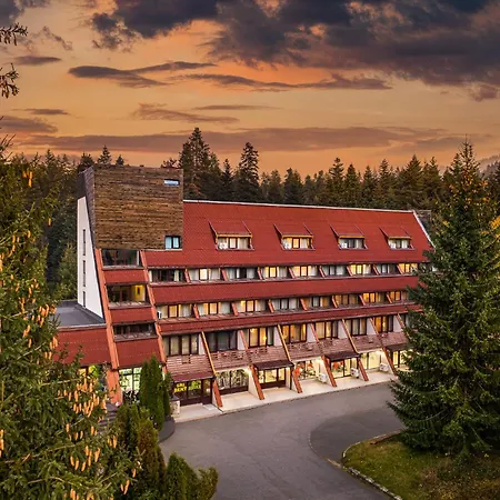 Moura Mountain & Spa Borovets