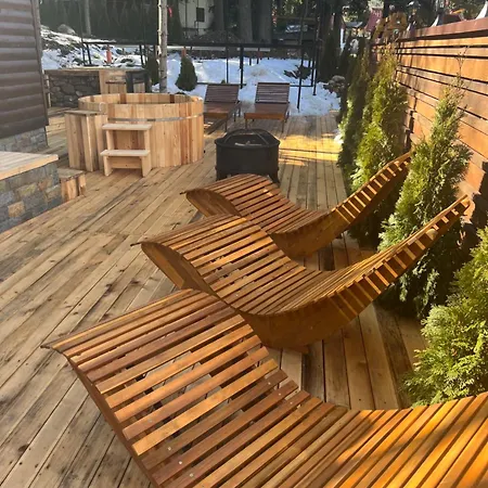 Moura Mountain & Hotel