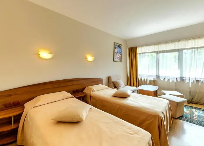 Hotel Moura Mountain & 4*