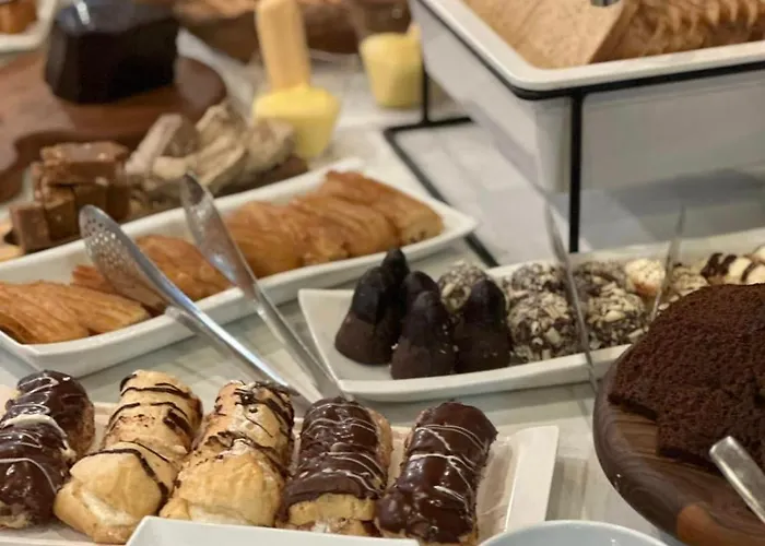 Moura Mountain & Hotel