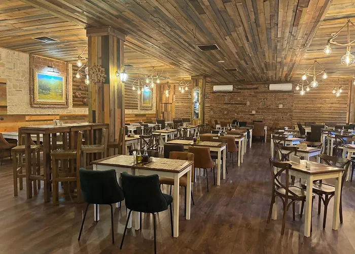 Hotel Moura Mountain & 4*